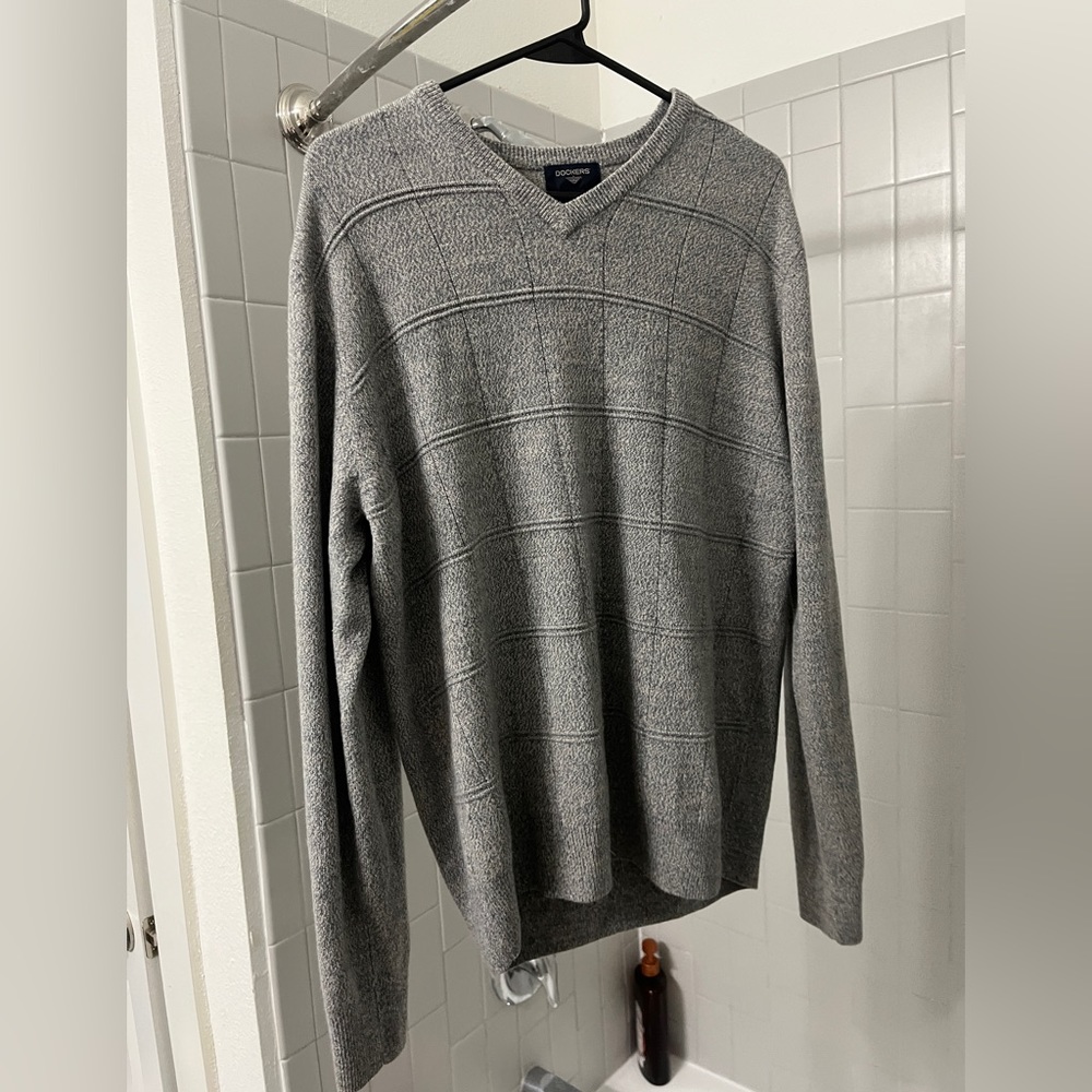 Grey V neck long sleeve sweater